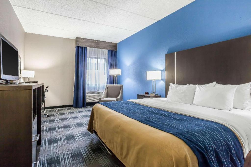 Comfort Inn Cleveland Airport Middleburg Heights Exterior foto